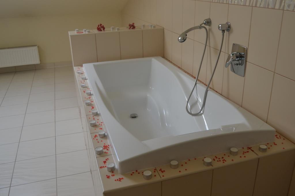 Penzion U Zamecke Zahrady Lipnik nad Becvou Exterior photo