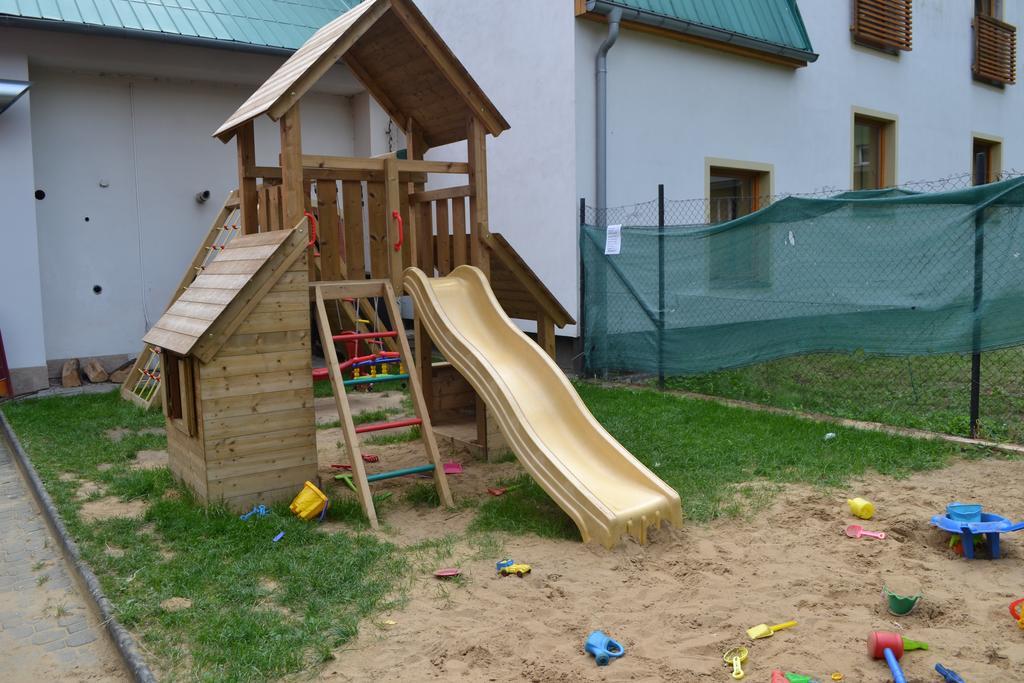 Penzion U Zamecke Zahrady Lipnik nad Becvou Exterior photo